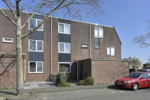 Donk 15, SPIJKENISSE
